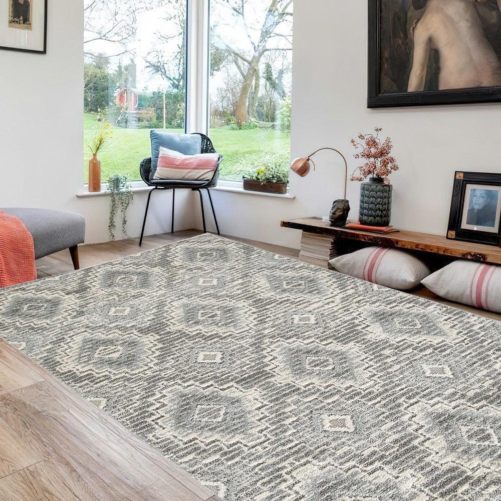 Ashley Ari 5 x 7 Contemporary Area Rug, Diamond Design, Plush Material, Cream, Gray